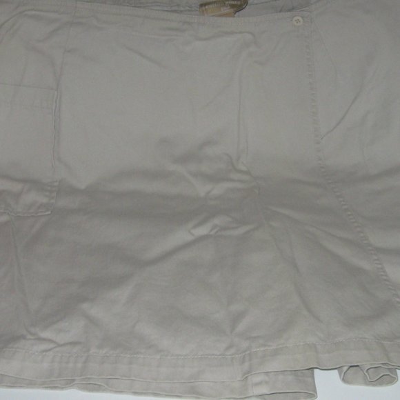 Cotton Ginny plus Skort-Size-18. - Picture 2 of 9